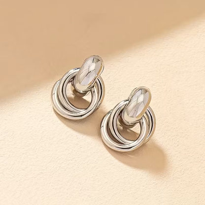 Elegant Gold Earring for Every Occasion