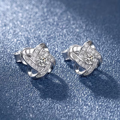 Charming Silver Earring for Any Occasion