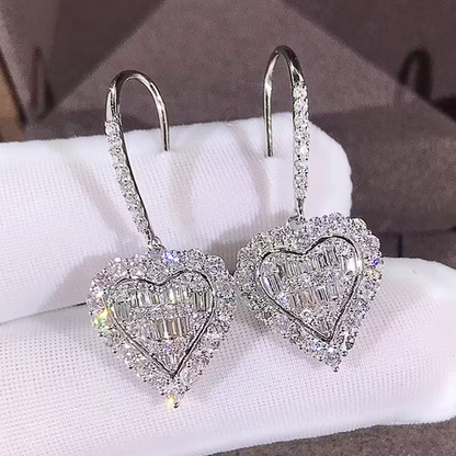 Charming Silver Earring for Any Occasion