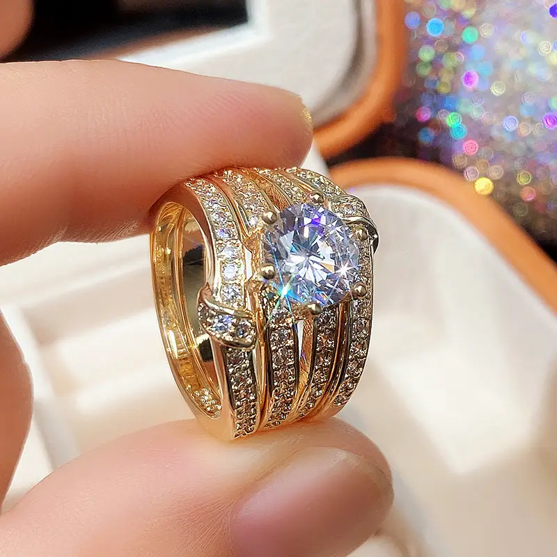 Classic Gold Ring with Timeless Appeal