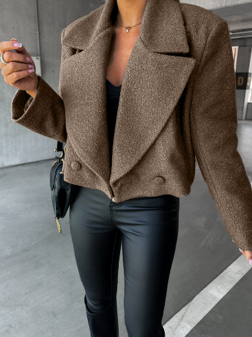 JO | Long jacket with buttons and pockets