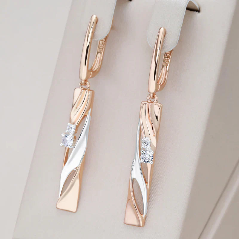 Elegant Gold Earring for Every Occasion