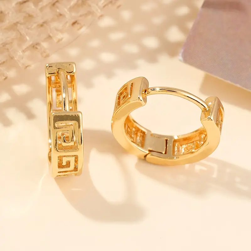 Elegant Gold Earring for Every Occasion