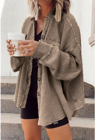JO | Trendy coat with buttons: combines comfort and modern style