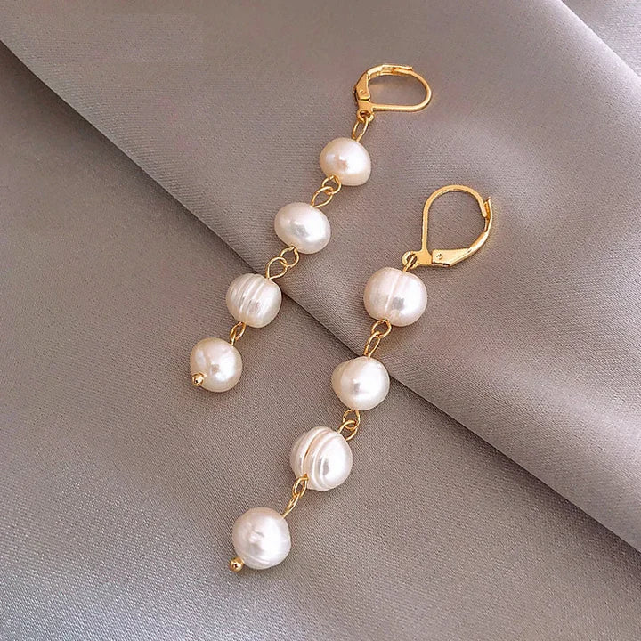 Classic Gold Earring with Timeless Appeal
