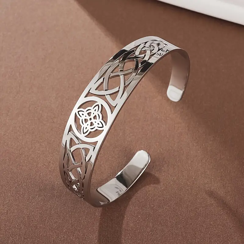 Romantic Silver Bracelet for Special Moments