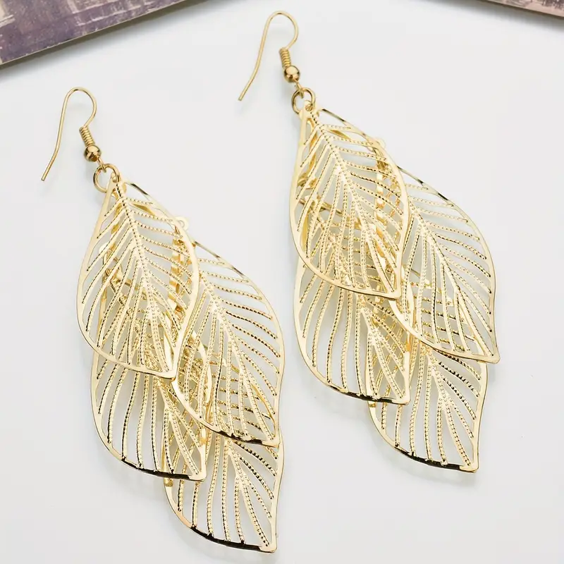 Beautiful Gold Earring with Unique Style