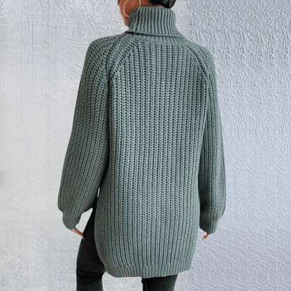 JO | Fashionable green turtleneck sweater