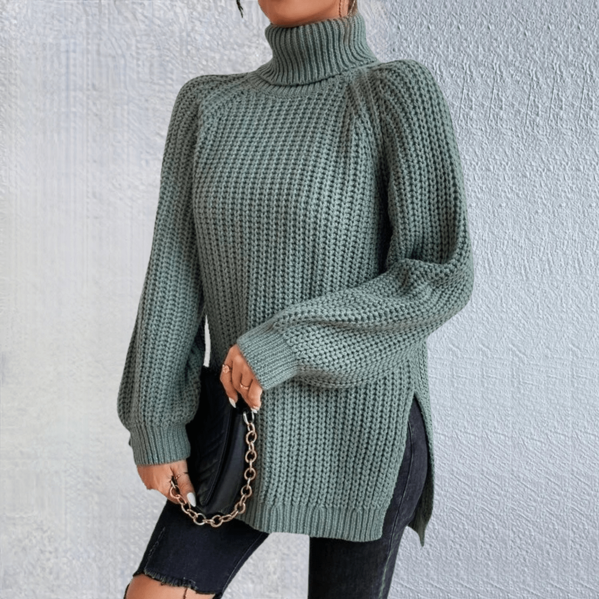 JO | Fashionable green turtleneck sweater