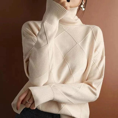 JO | Stylish turtleneck sweater