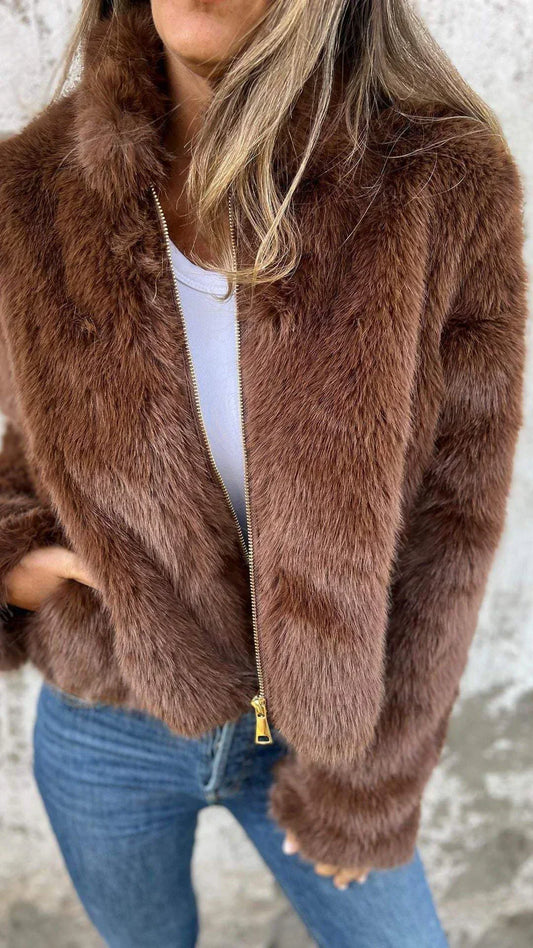 JO | elegant fur coat with zipper