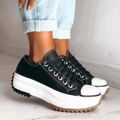 JO | Fashionable, supportive orthopaedic sneakers