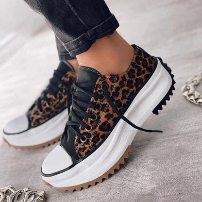 JO | Supportive and versatile orthopedic sneakers