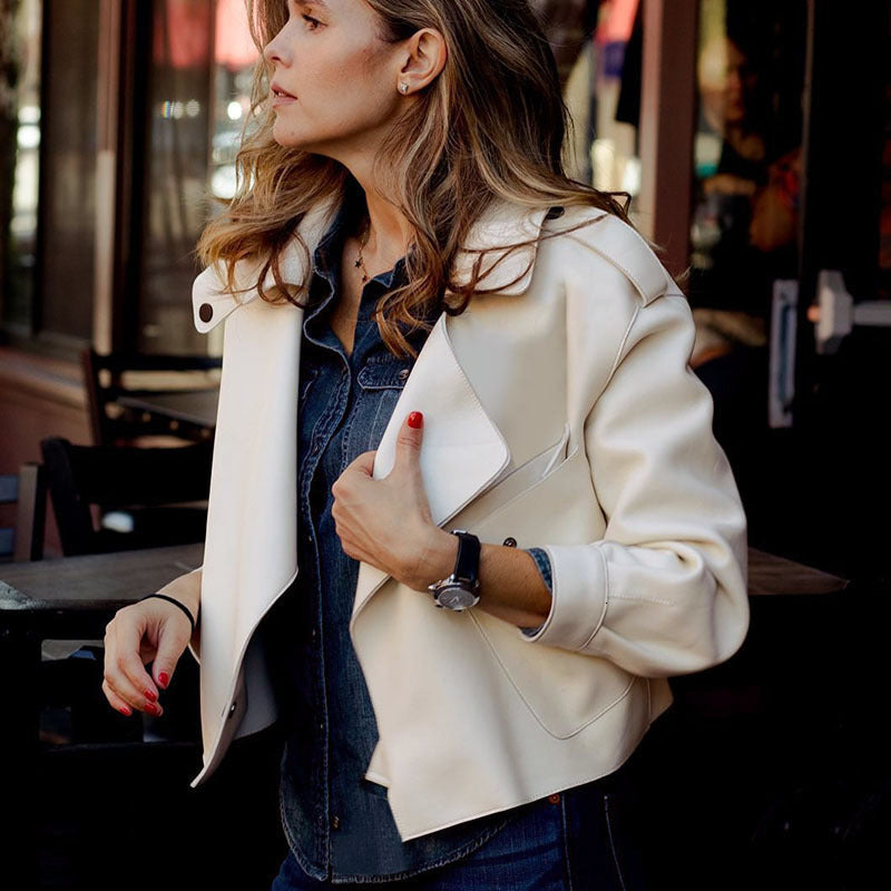 JO | A casual leather jacket for women