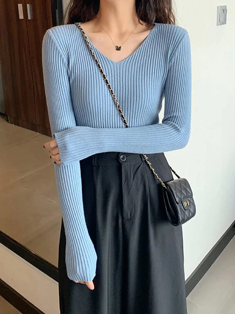 JO | Basic knitted V-neck sweater