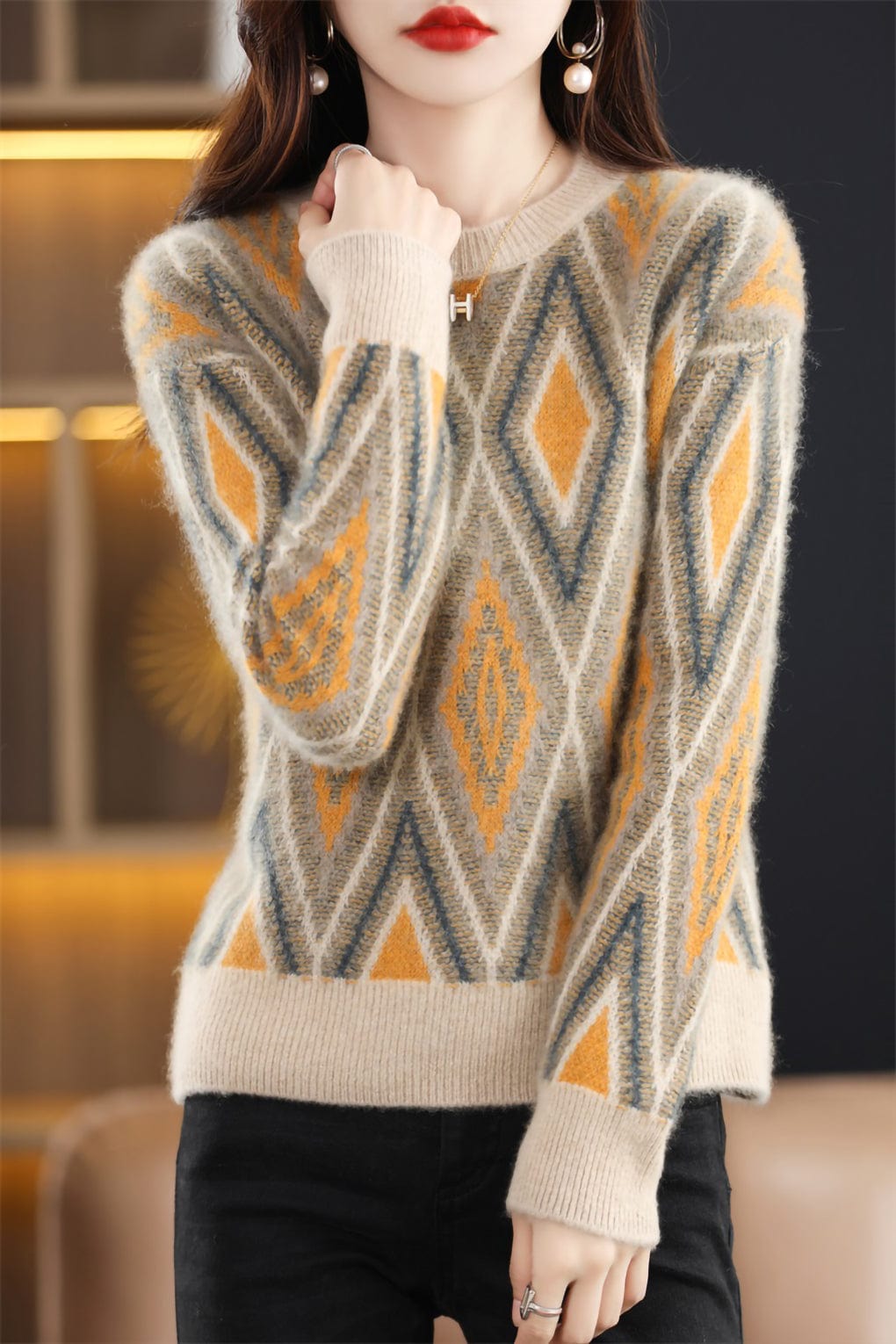 JO | Round neck knitted sweater 2024