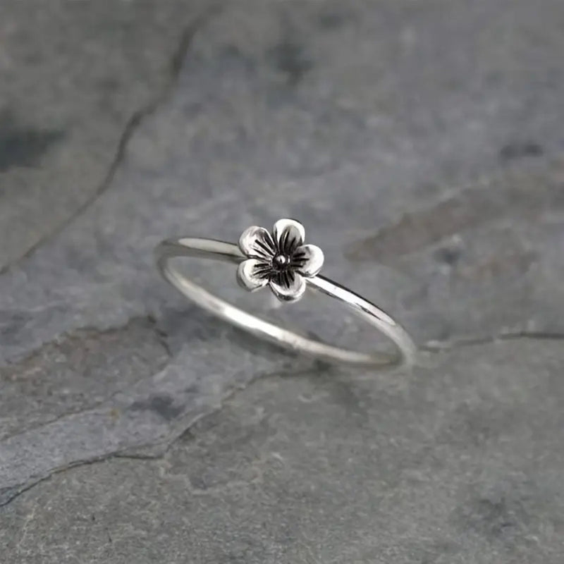 Stunning Silver Ring for Daily Wear
