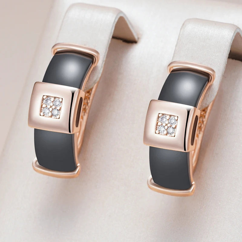Charming Gold Earring for Any Occasion