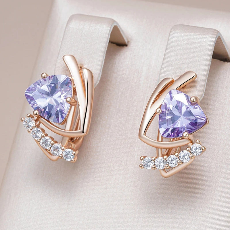 Charming Gold Earring for Any Occasion