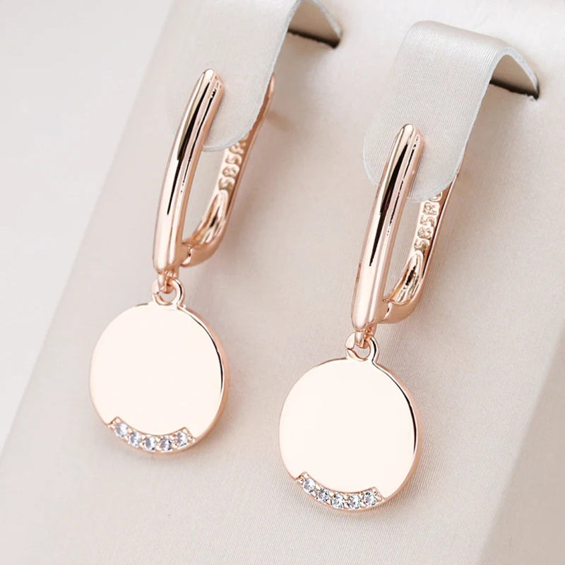 Elegant Gold Earring for Every Occasion