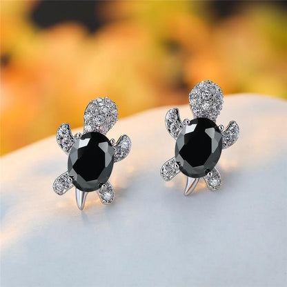 Romantic Silver Earring for Special Moments