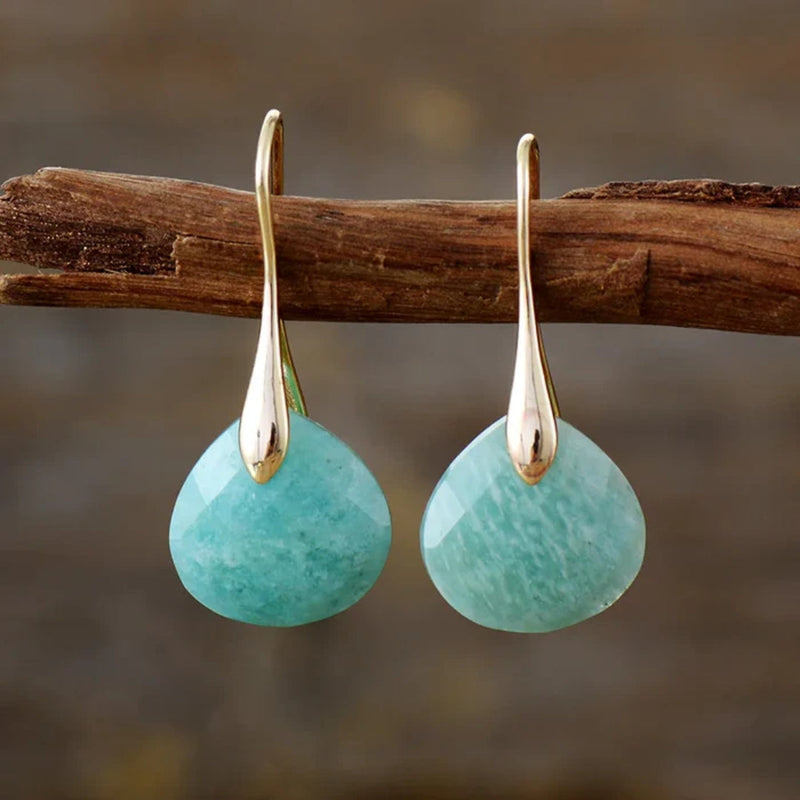 Romantic Gold Earring for Special Moments