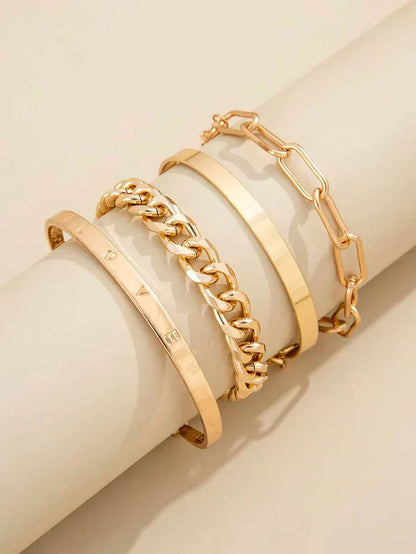 Beautiful Gold Set with Unique Style