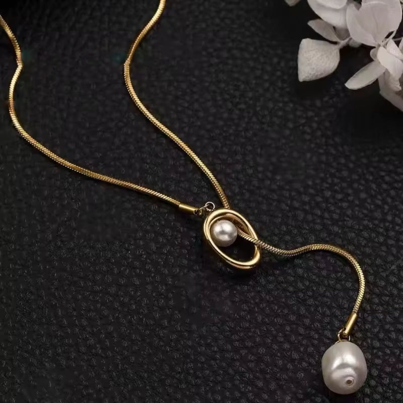 Stunning Gold Necklace for Daily Wear