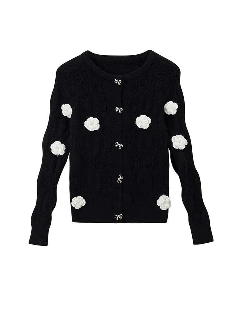 JO | Elegant sweater in black with 3D flowers and single-breasted design