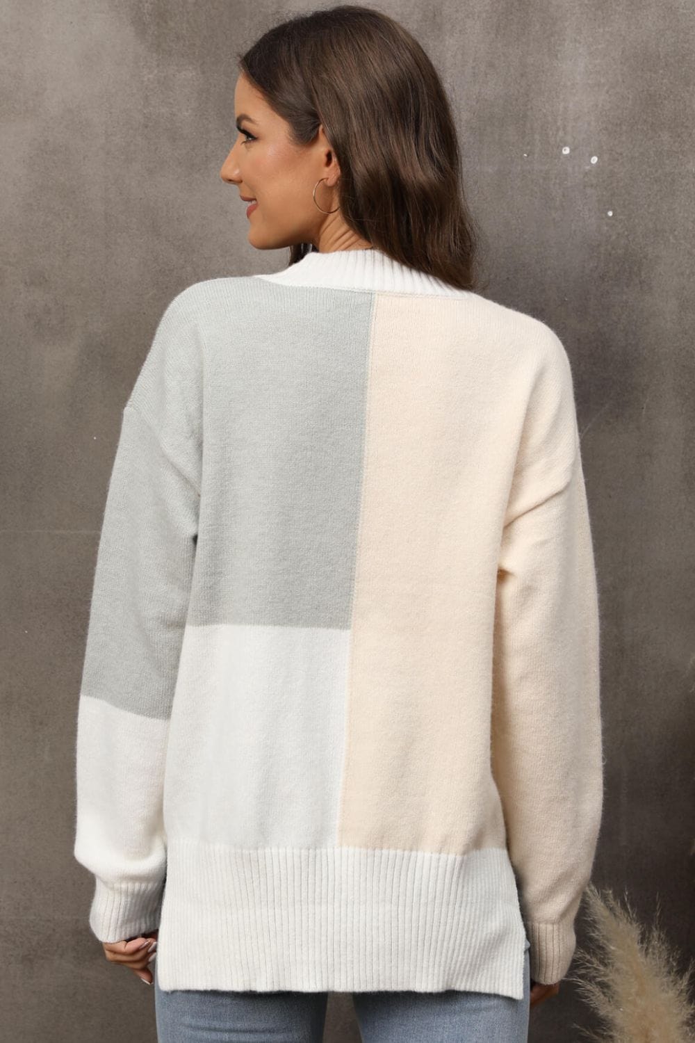 JO | Round neck long sleeve sweater